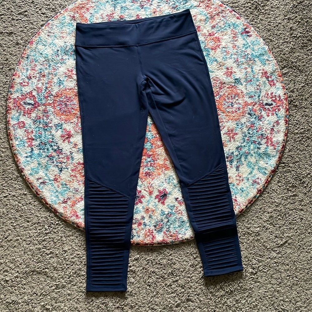 Threads 4 Thought Leggings L